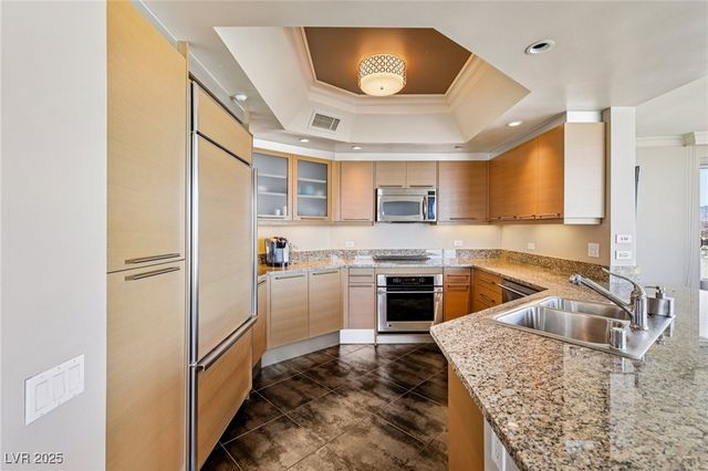 222 Karen Avenue 2608, Las Vegas, NV 89109