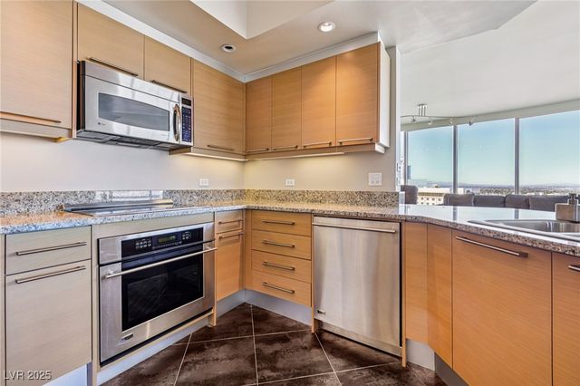 222 Karen Avenue 2608, Las Vegas, NV 89109