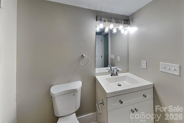 318 Bruce Avenue, Mooresville, NC 28115