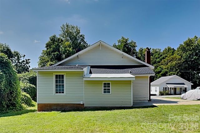 318 Bruce Avenue, Mooresville, NC 28115