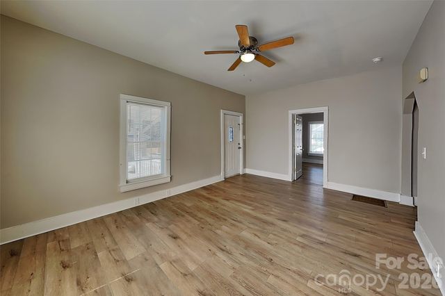 318 Bruce Avenue, Mooresville, NC 28115