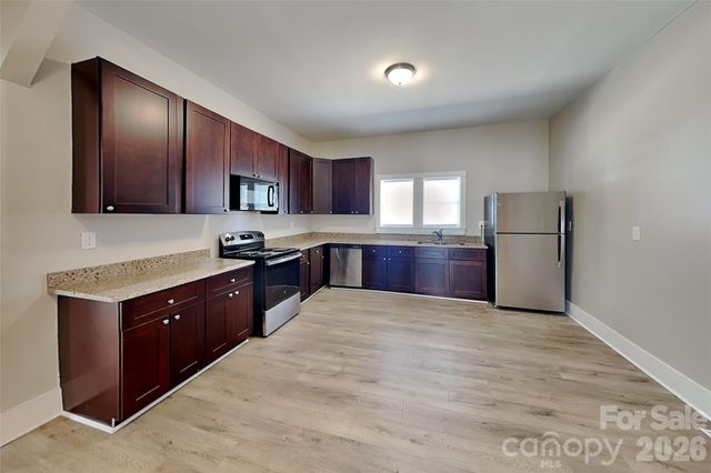 318 Bruce Avenue, Mooresville, NC 28115