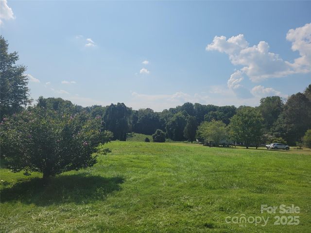 275 Hiddenite Church Road, Hiddenite, NC 28636