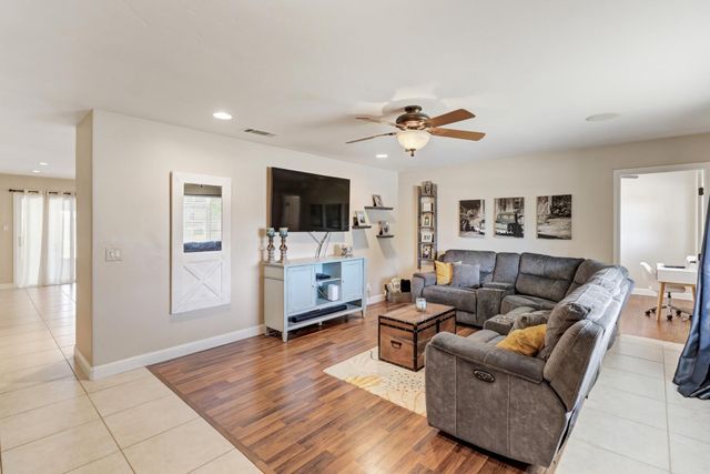 6632 Mirwood Ct, Orangevale, CA 95662