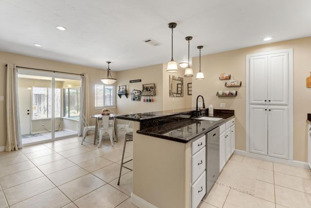 6632 Mirwood Ct, Orangevale, CA 95662