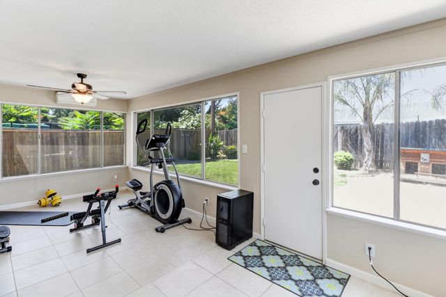 6632 Mirwood Ct, Orangevale, CA 95662
