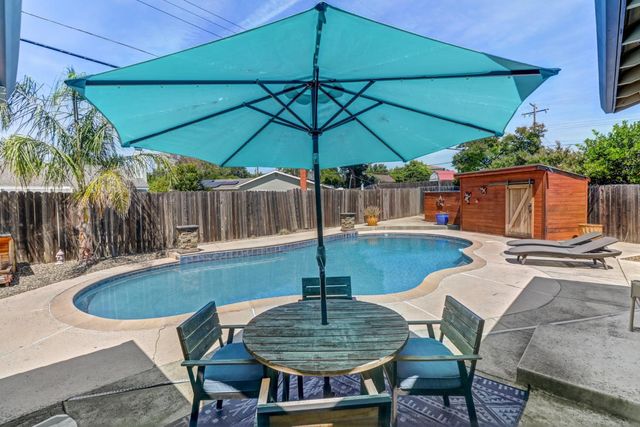 6632 Mirwood Ct, Orangevale, CA 95662