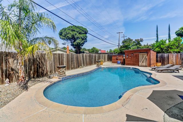 6632 Mirwood Ct, Orangevale, CA 95662