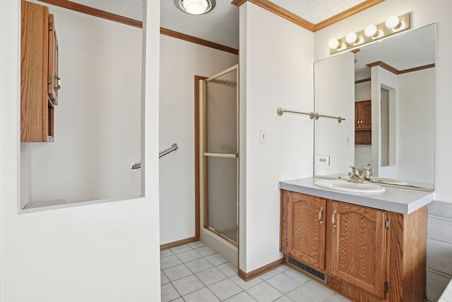 1 Swallow Lane, Beecher, IL 60401