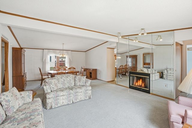 1 Swallow Lane, Beecher, IL 60401