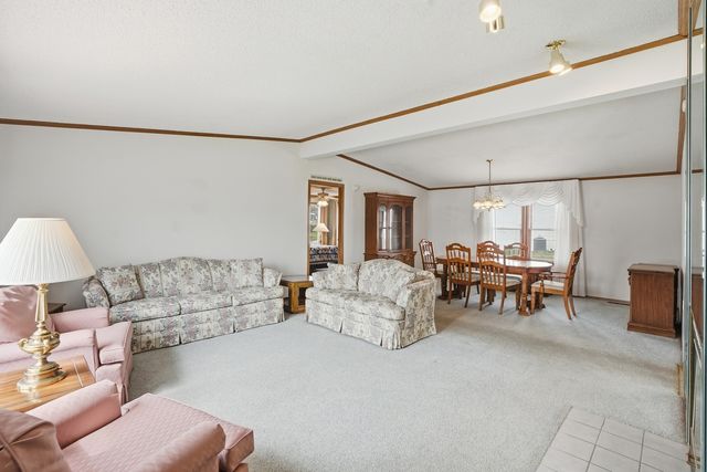 1 Swallow Lane, Beecher, IL 60401