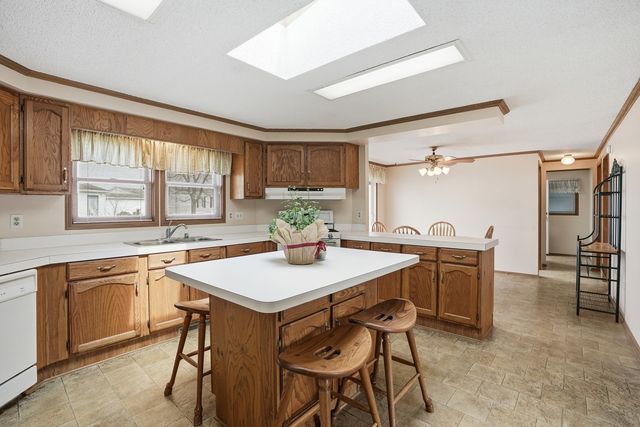 1 Swallow Lane, Beecher, IL 60401