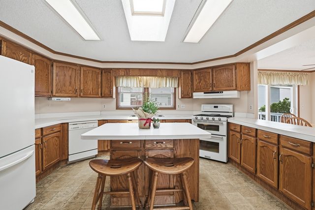 1 Swallow Lane, Beecher, IL 60401