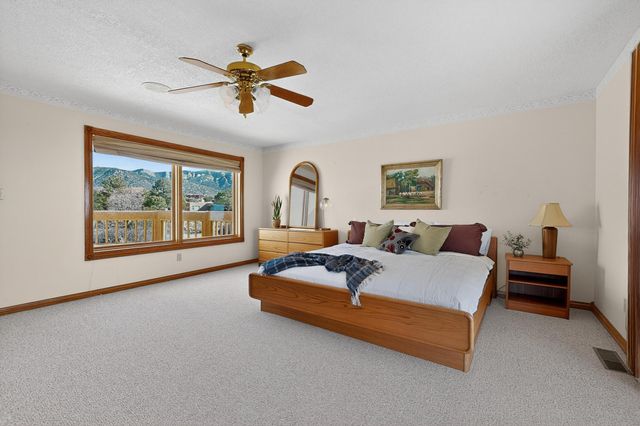 419 Live Oak Court NE, Albuquerque, NM 87122