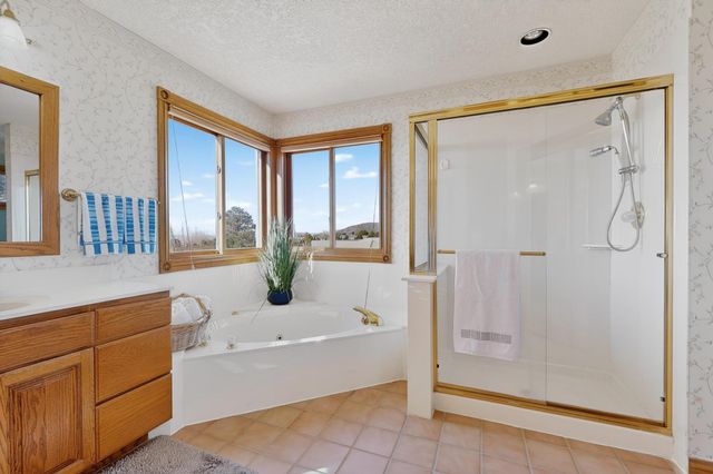 419 Live Oak Court NE, Albuquerque, NM 87122