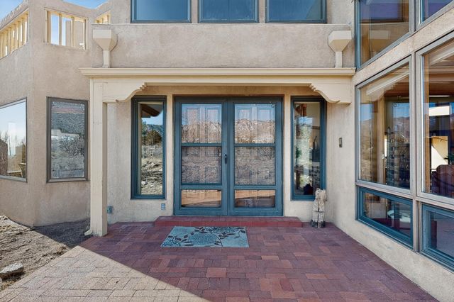 419 Live Oak Court NE, Albuquerque, NM 87122