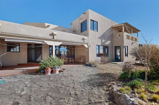 419 Live Oak Court NE, Albuquerque, NM 87122