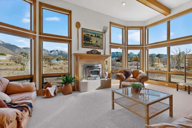 419 Live Oak Court NE, Albuquerque, NM 87122