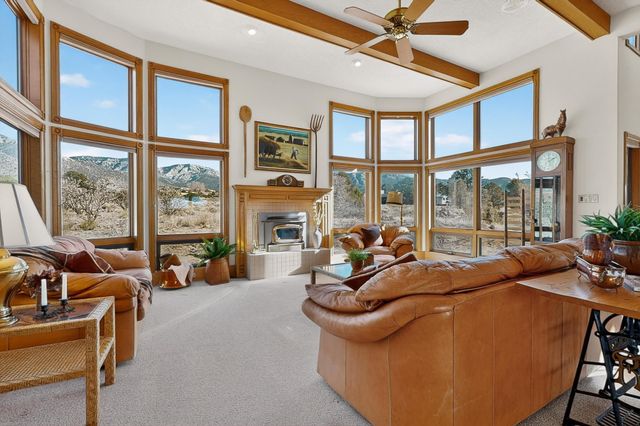 419 Live Oak Court NE, Albuquerque, NM 87122