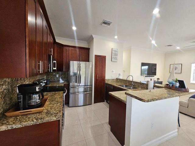 30 Coconut Drive, Key Largo, FL 33037