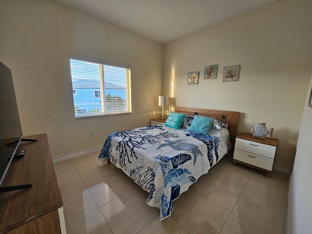 30 Coconut Drive, Key Largo, FL 33037