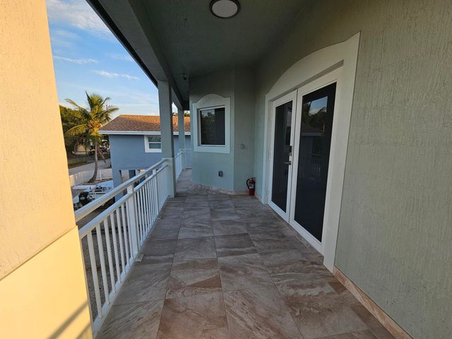 30 Coconut Drive, Key Largo, FL 33037