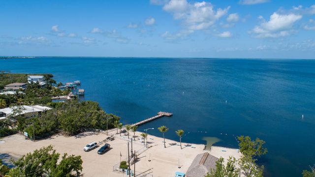 30 Coconut Drive, Key Largo, FL 33037