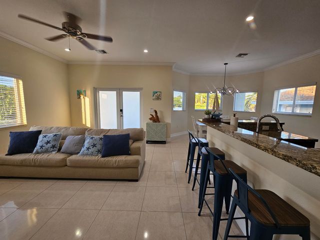 30 Coconut Drive, Key Largo, FL 33037