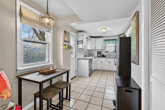 122 Leigh Street, Warwick, RI 02889