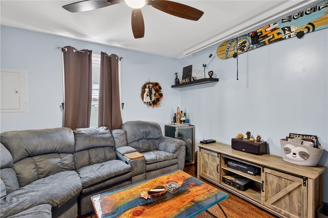 122 Leigh Street, Warwick, RI 02889