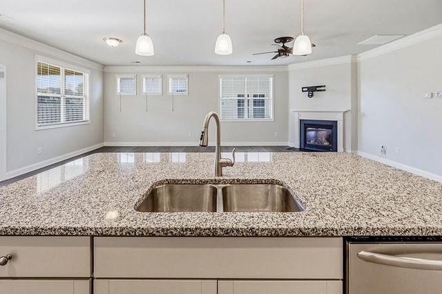 704 Ridgeville Crossing Drive, Inman, SC 29349