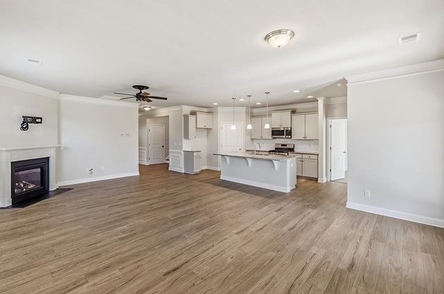 704 Ridgeville Crossing Drive, Inman, SC 29349