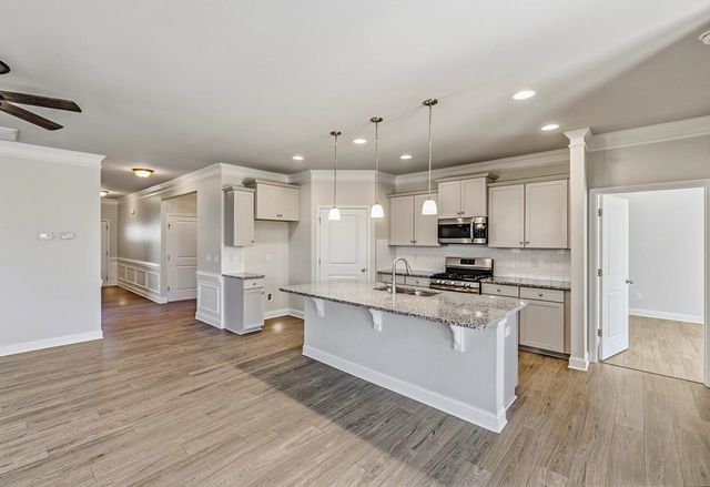 704 Ridgeville Crossing Drive, Inman, SC 29349