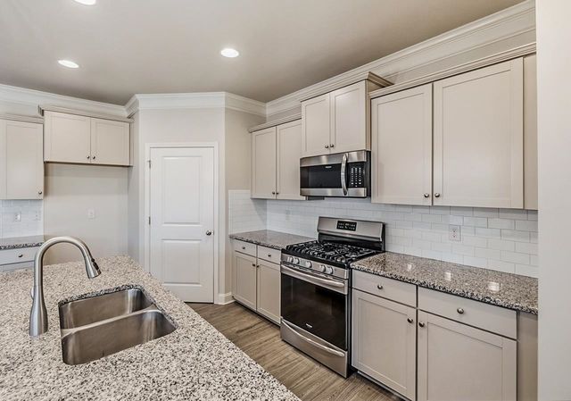 704 Ridgeville Crossing Drive, Inman, SC 29349