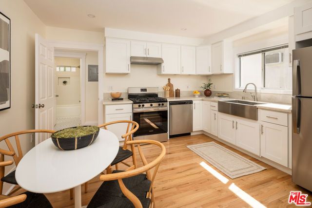 6190 Mesa Avenue, Los Angeles, CA 90042