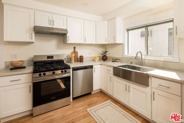 6190 Mesa Avenue, Los Angeles, CA 90042