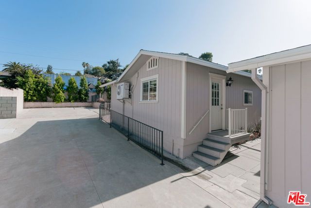 6190 Mesa Avenue, Los Angeles, CA 90042
