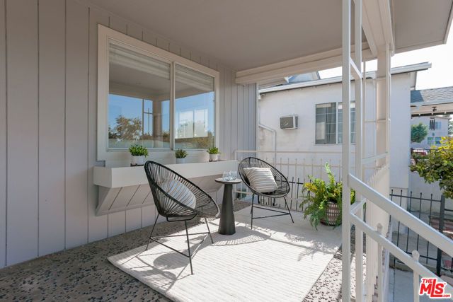 6190 Mesa Avenue, Los Angeles, CA 90042