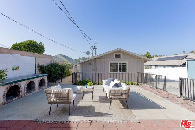 6190 Mesa Avenue, Los Angeles, CA 90042