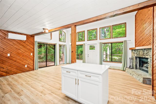 48 Gold Finch Lane, Maggie Valley, NC 28751