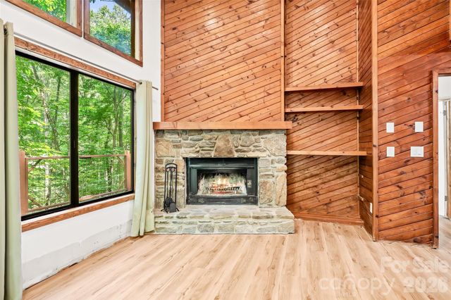 48 Gold Finch Lane, Maggie Valley, NC 28751