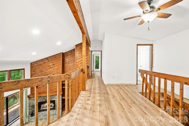 48 Gold Finch Lane, Maggie Valley, NC 28751