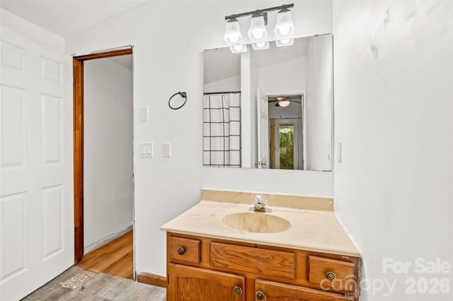 48 Gold Finch Lane, Maggie Valley, NC 28751