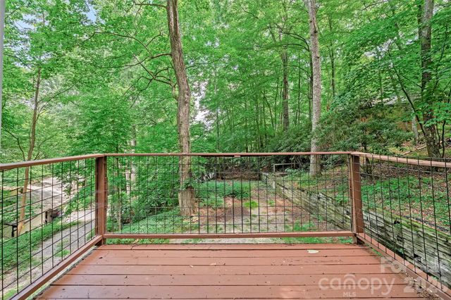 48 Gold Finch Lane, Maggie Valley, NC 28751