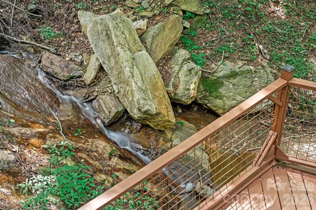 48 Gold Finch Lane, Maggie Valley, NC 28751