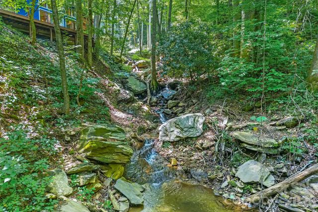 48 Gold Finch Lane, Maggie Valley, NC 28751