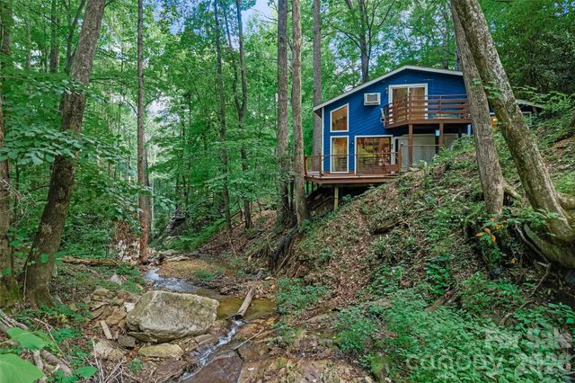 48 Gold Finch Lane, Maggie Valley, NC 28751