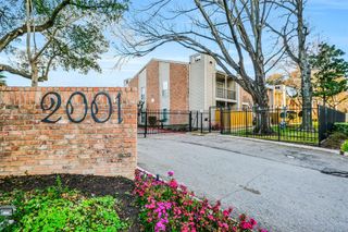 2001 Bering Drive 11H, Houston, TX 77057