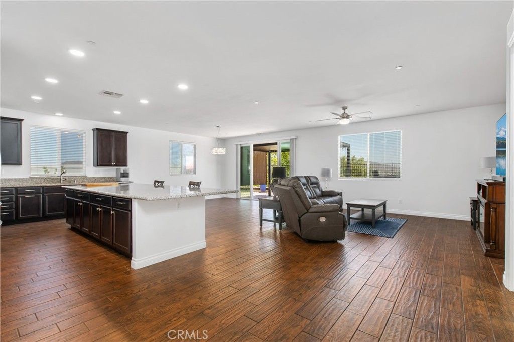 Image 7 of property listing at 24764 Hidden Hills Drive, Menifee, CA 92584