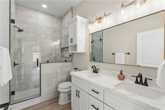 2328 Thornton Avenue, Mission, TX 78574